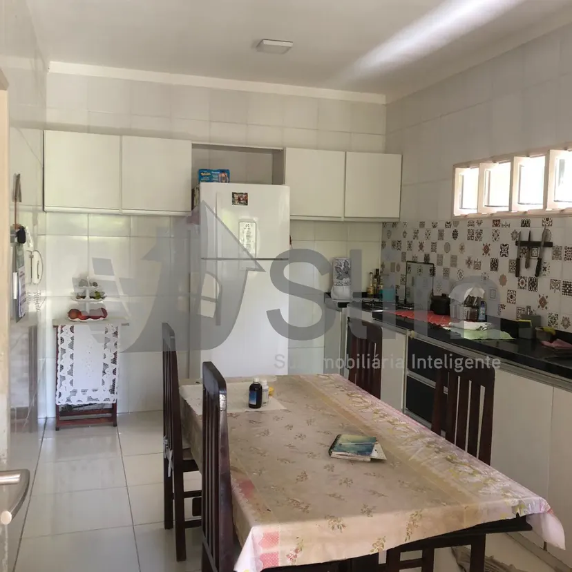 CASA NA COROA DO MEIO